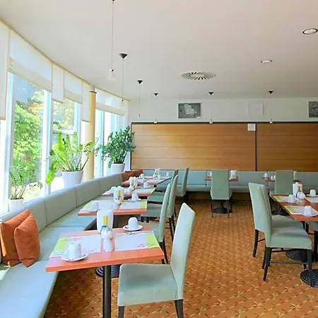 雷根斯堡汉萨公寓酒店 酒店