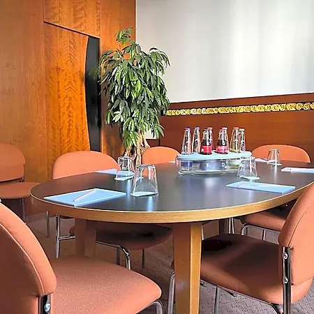 雷根斯堡汉萨公寓酒店 酒店 4*
